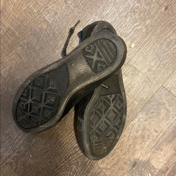 Converse Men's Black Canvas Sneakers - Picture 4 of 6